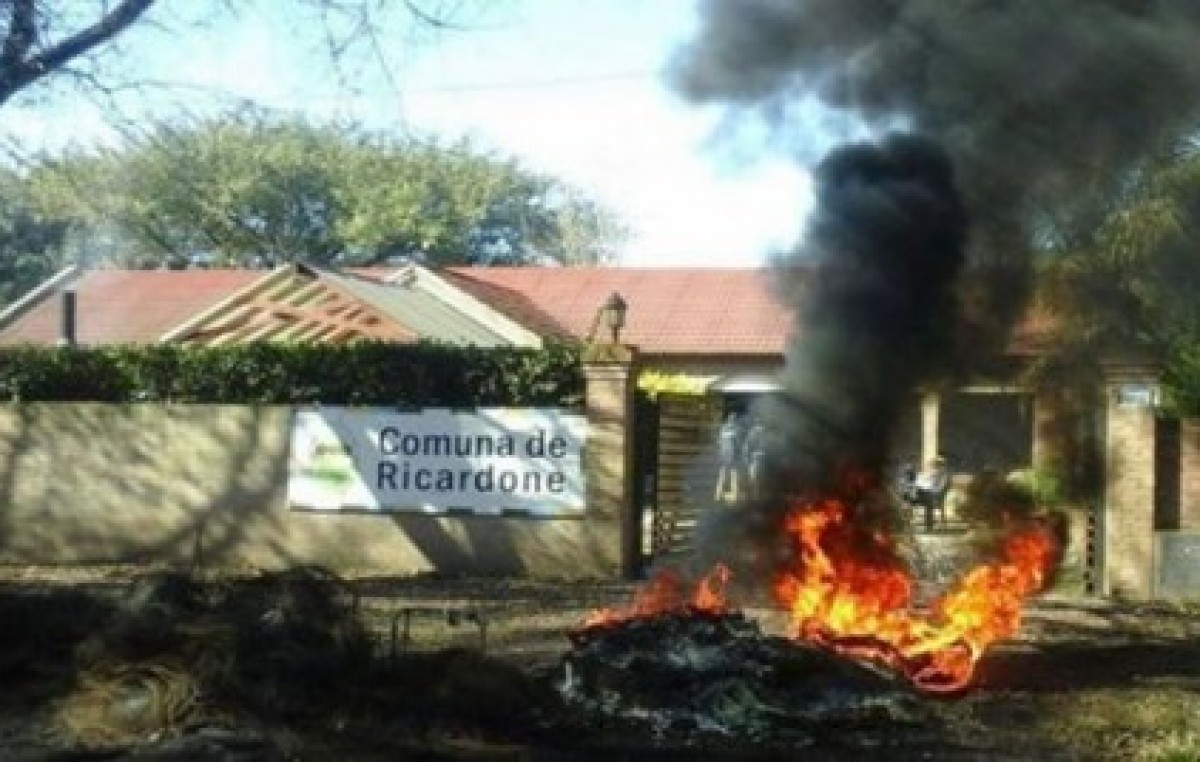 Municipales de Ricardone y Beltrán paran en reclamo de sueldos