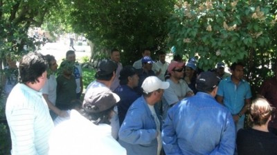 El Municipio de Gaiman aún no pagó los sueldos y hubo protesta de trabajadores