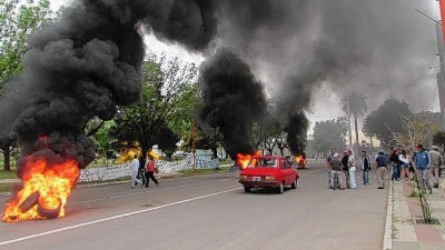 Puan: recrudece el conflicto por los salarios impagos