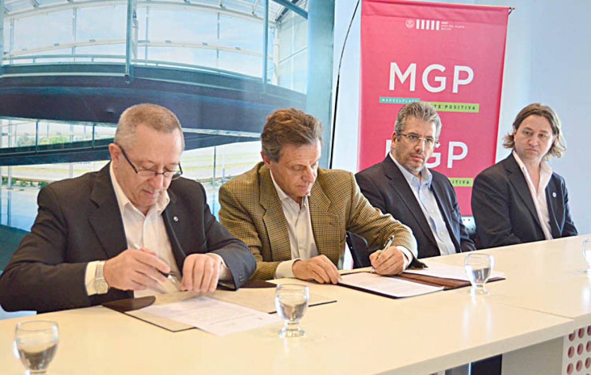 Mar del Plata: El municipio y la Universidad firmaron un convenio para impulsar la carrera de Medicina