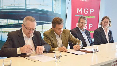 Mar del Plata: El municipio y la Universidad firmaron un convenio para impulsar la carrera de Medicina