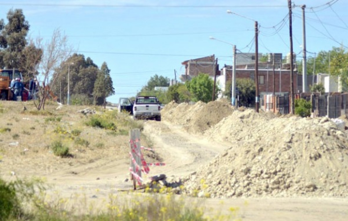 Puerto Madryn: El Gobierno lleva adelante obras de saneamiento que benefician a 150 familias