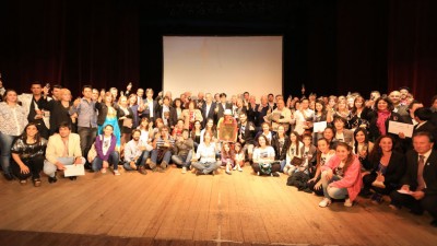 Paraná: La Escuela Municipal de Arte Escénico de Larroque recibió el Premio Escenario de Oro
