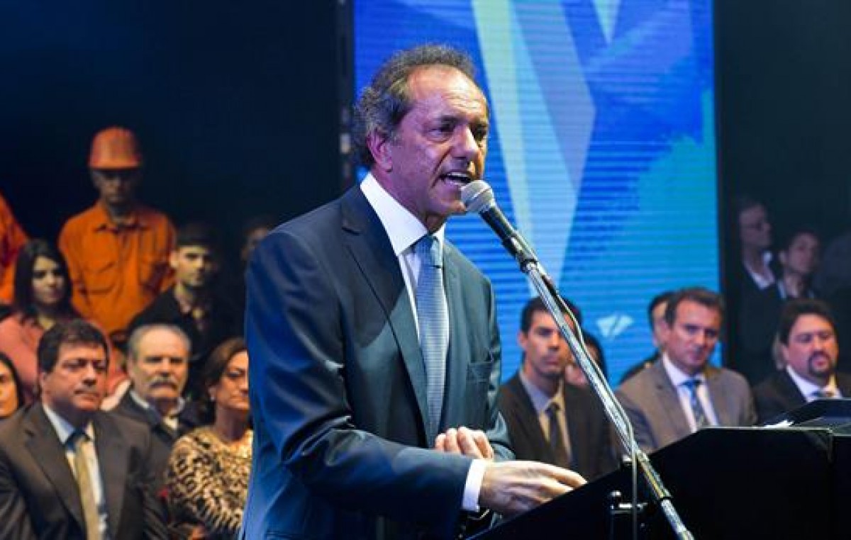 Conflictos en la Provincia: Scioli le pidió a los intendentes salientes realizar “transiciones ejemplares”