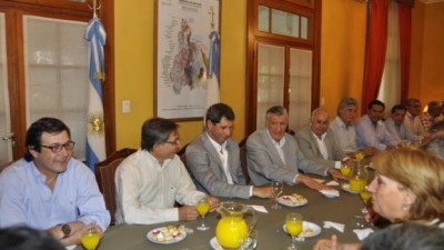 El Gobernador de San Juan pidió a intendentes reafirmar el voto a Scioli y un traspaso ordenado
