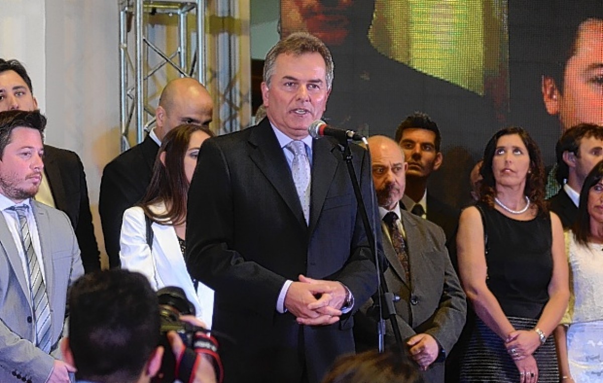 El intendente de Bahía ordenará un relevamiento de los trabajadores municipales