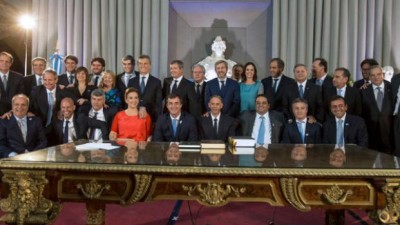 Los ministros del gabinete de Macri juraron en el Museo del Bicentenario