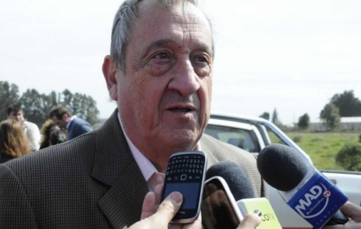 Municipales de Tandil le reclaman al Intendente que deje de crear Secretarías y pague los salarios