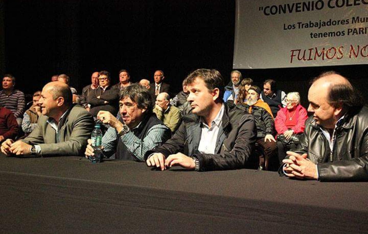 Advierten que Vidal quiere suspender la ley de paritarias para echar trabajadores