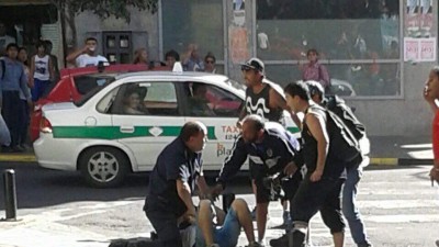 Comenzó la represión en la capital bonaerense con precarizados municipales