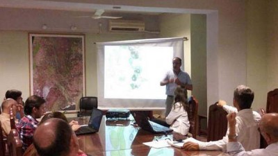 Reunión de la comuna termense, el Gobierno provincial y consultores del BID