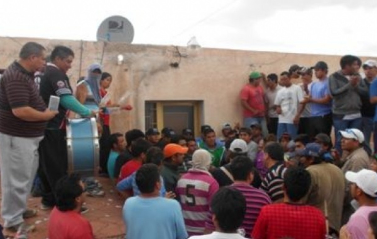 Toman el municipio de Tinogasta y el intendente quedó de rehén