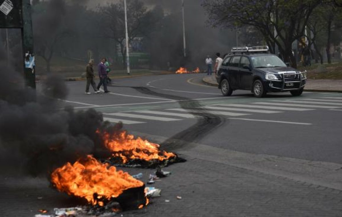 Córdoba: Regulan las asambleas y el Suoem redobla su rechazo