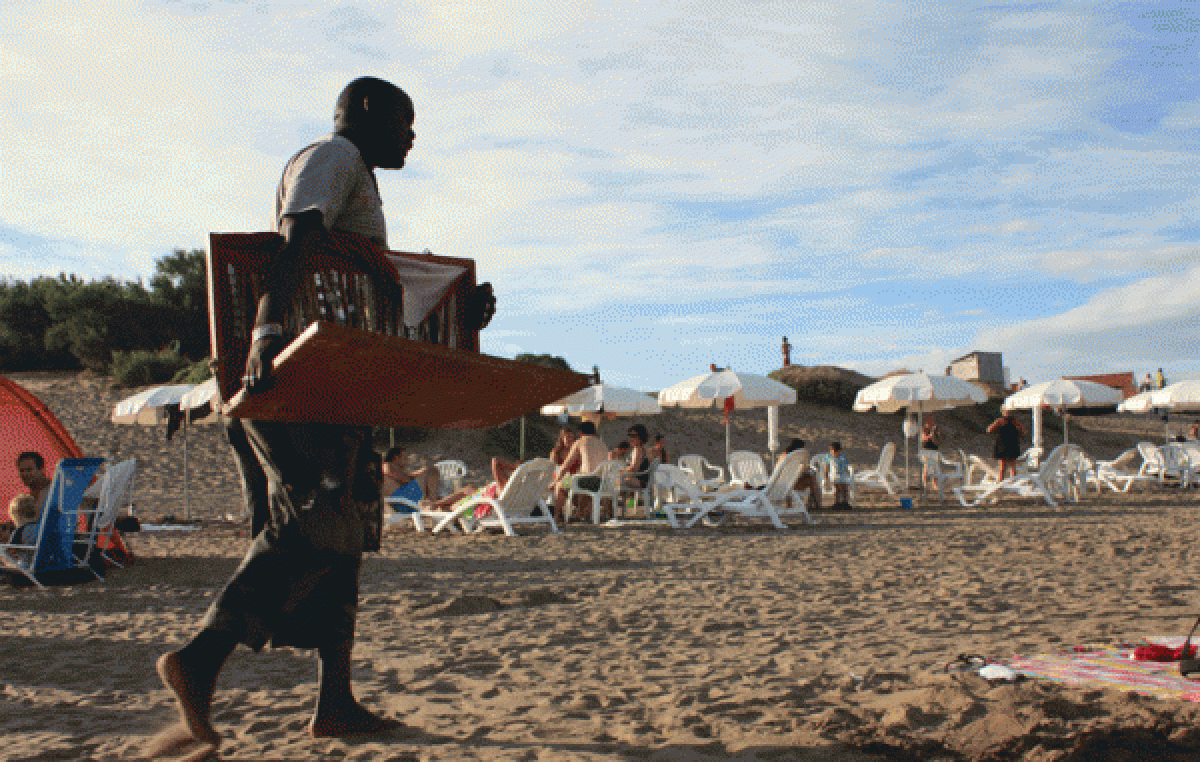 Preocupa el resurgimiento de la venta ambulante en calles y playas céntricas de Mar del Plata