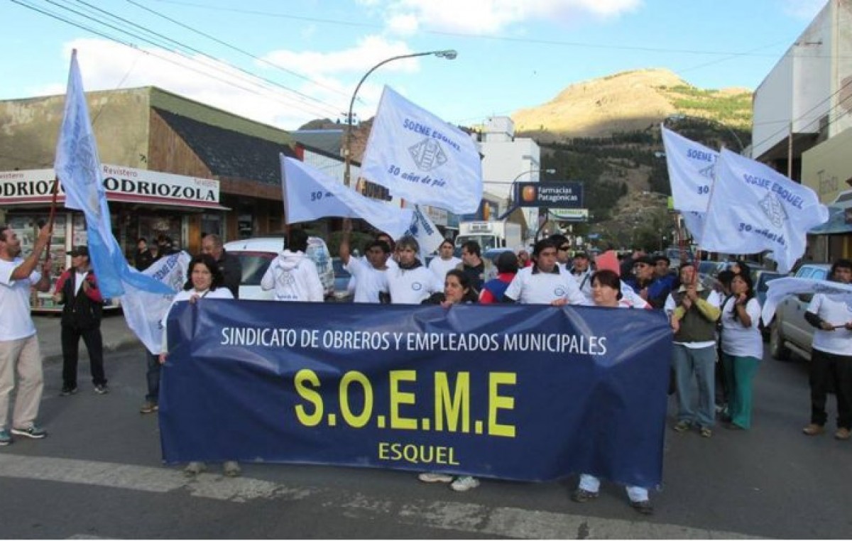 El Ejecutivo de Esquel mejoró la propuesta de aumento salarial para los municipales