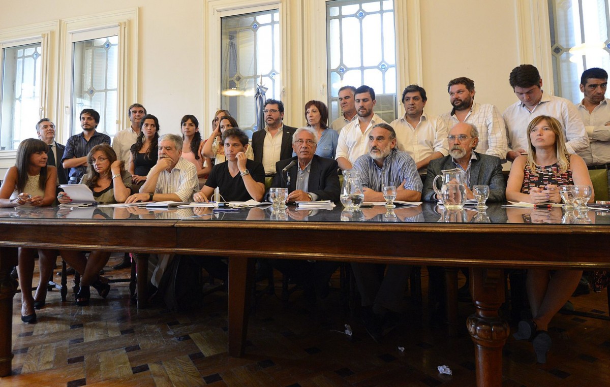 El Frente para la Victoria pide que se convoque a los gobernadores por la ley de coparticipación