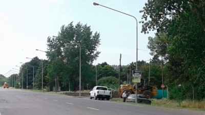 Denuncian que el Intendente de Olavarría mandó a arreglar sólo la calle de acceso a su quinta de fin de semana