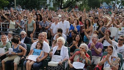 Abrazo en la ex Esma en defensa de las políticas de DDHH
