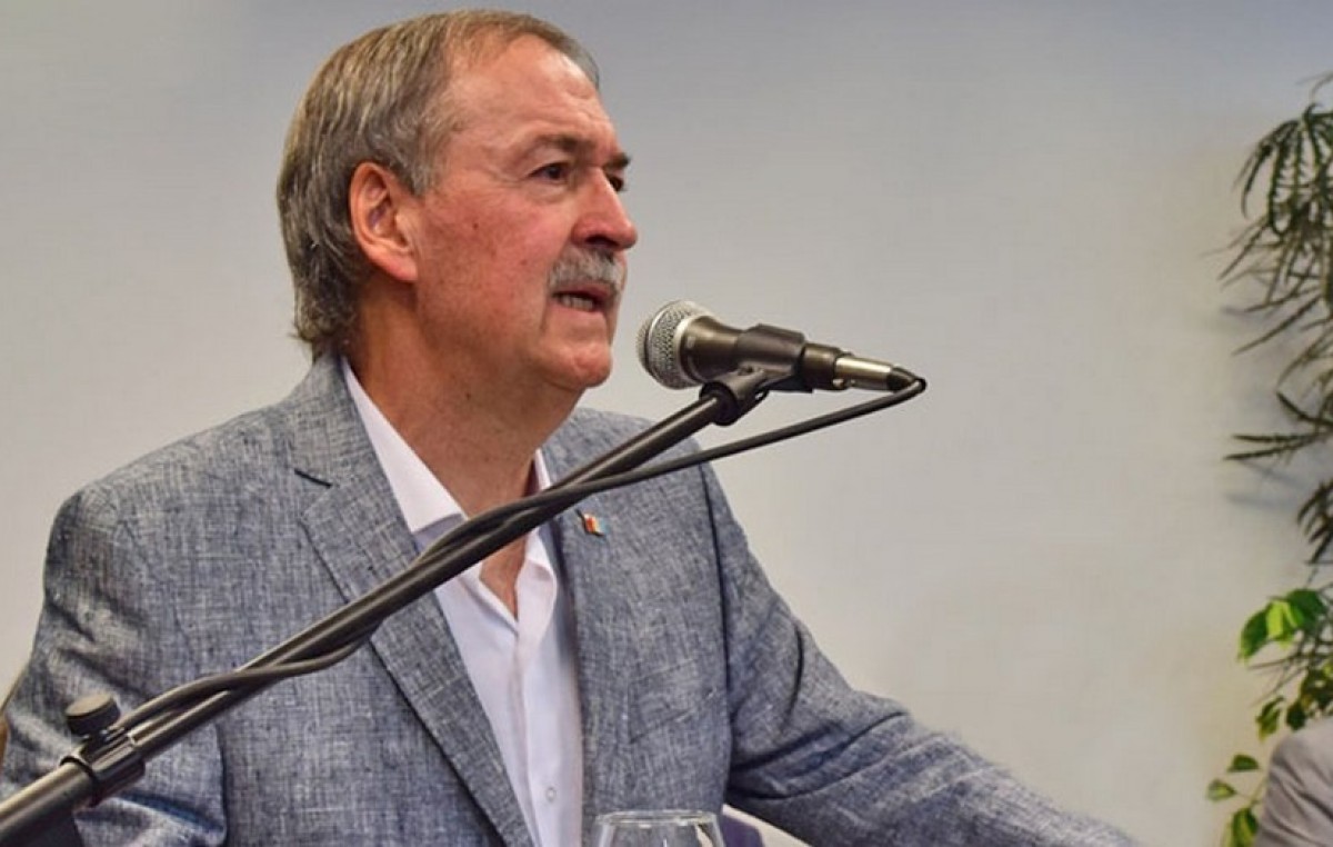 Para evitar juicios de los intendentes, Schiaretti coparticiparía 15% recuperado