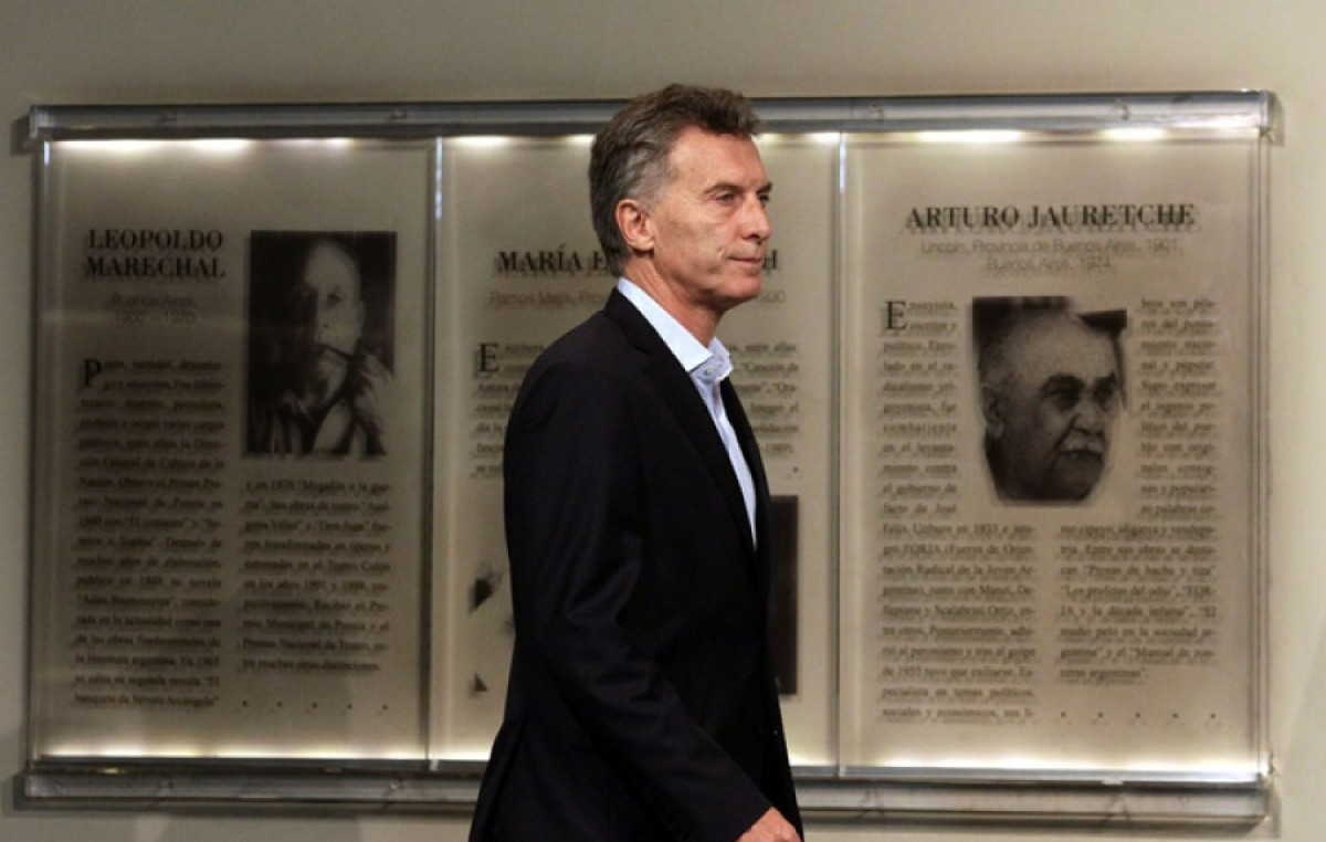 Macri derogó el decreto que dispuso devolver el 15% de la coparticipación