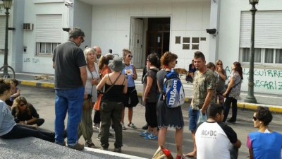 Santa Rosa: continúa la protesta por la baja de 60 contratados municipales