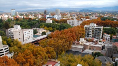 Con un «impuestazo», Mendoza busca erradicar baldíos