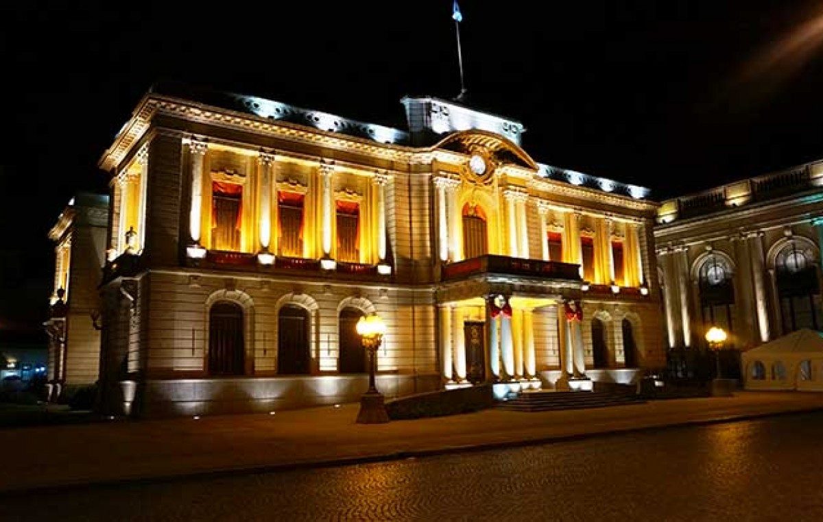 Intendentes radicales se reúnen en Tandil para reclamar por fondos