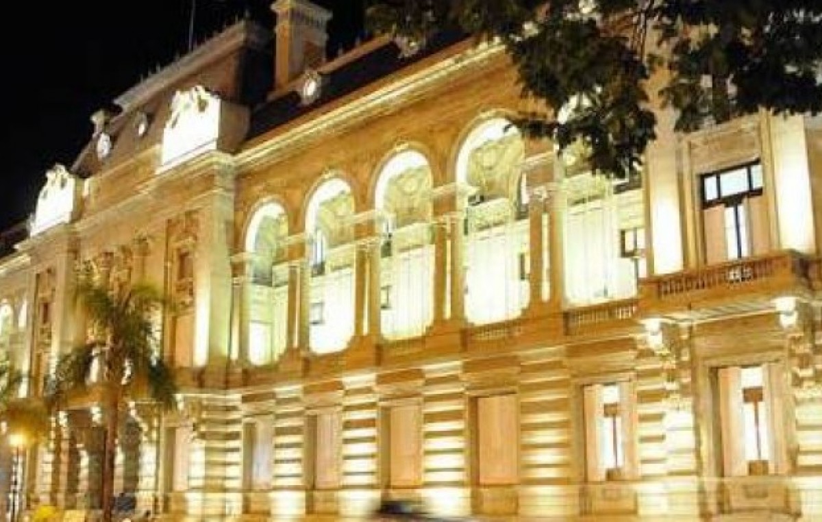 Municipales de Santa Fe analizan acciones por falta de paritarias