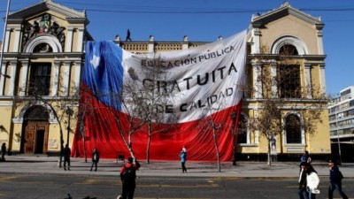 Comenzó a aplicarse a 165 mil estudiantes chilenos la gratuidad de estudios universitarios