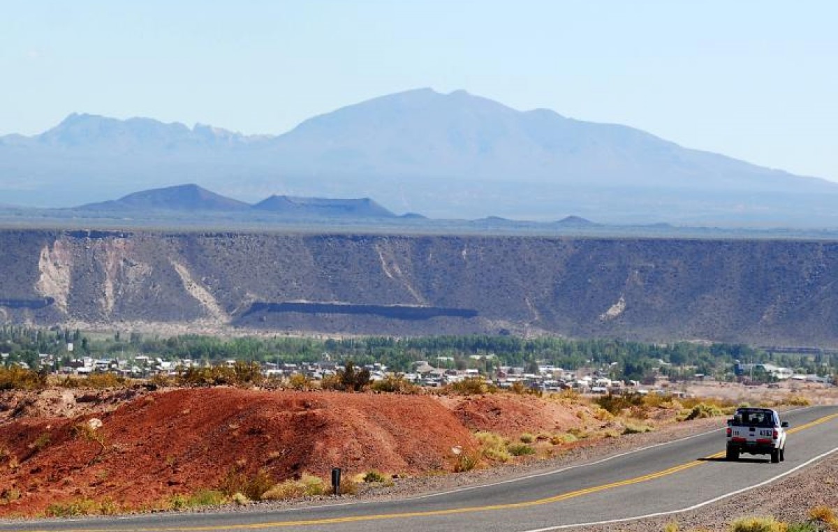 Neuquén: Intendentes petroleros reclaman una porción de los fondos por el traspaso de tierras