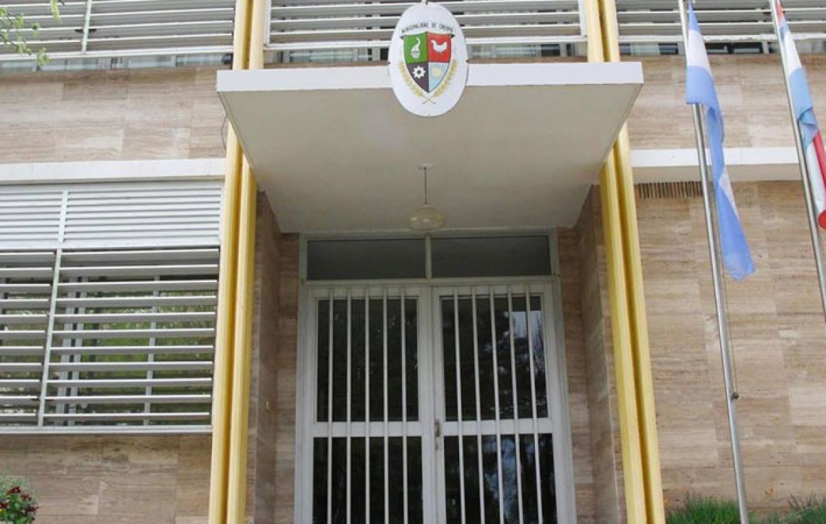 Denuncian despidos en la Municipalidad de Crespo