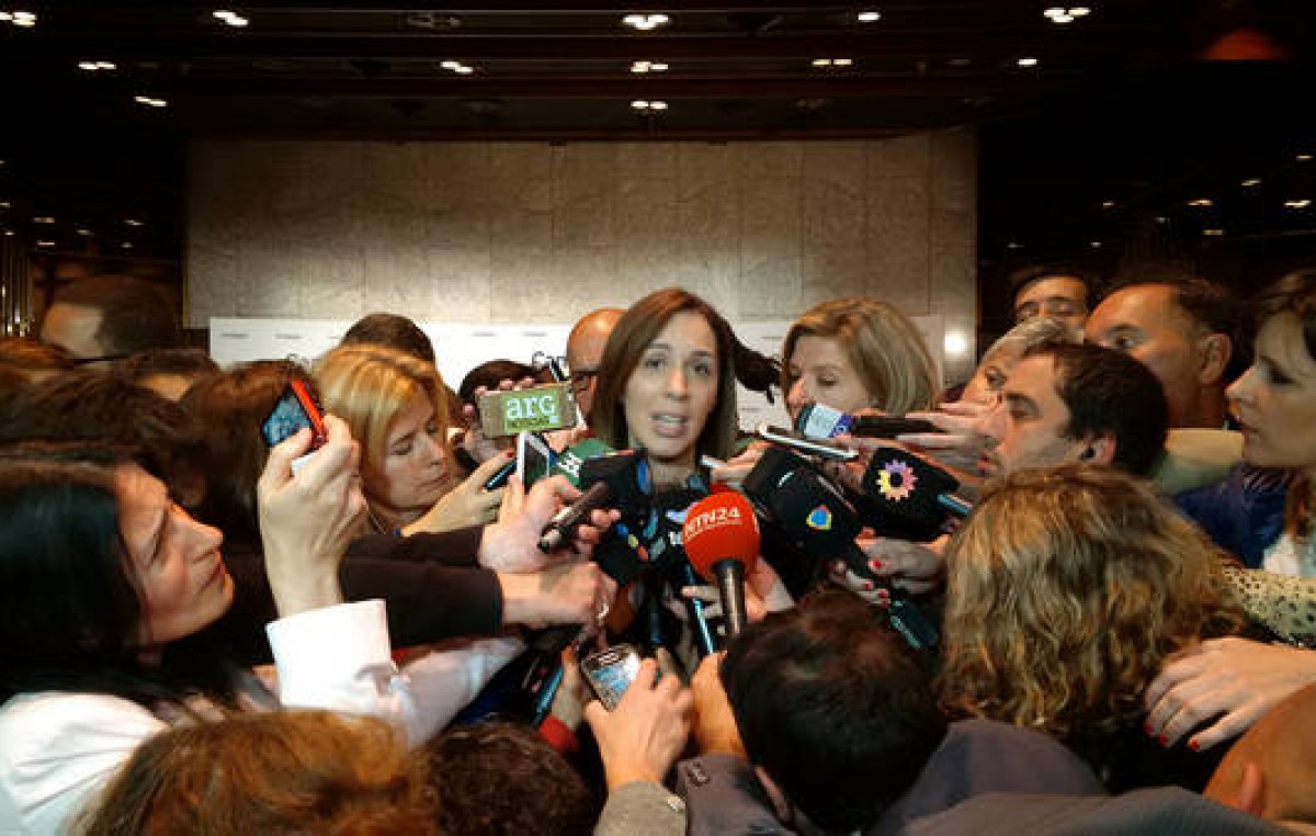 Vidal suspendió por decreto y por 180 días las paritarias municipales en la Provincia