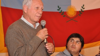 Por decreto, el Intendente de Valle Viejo aumentó su sueldo y el de sus funcionarios