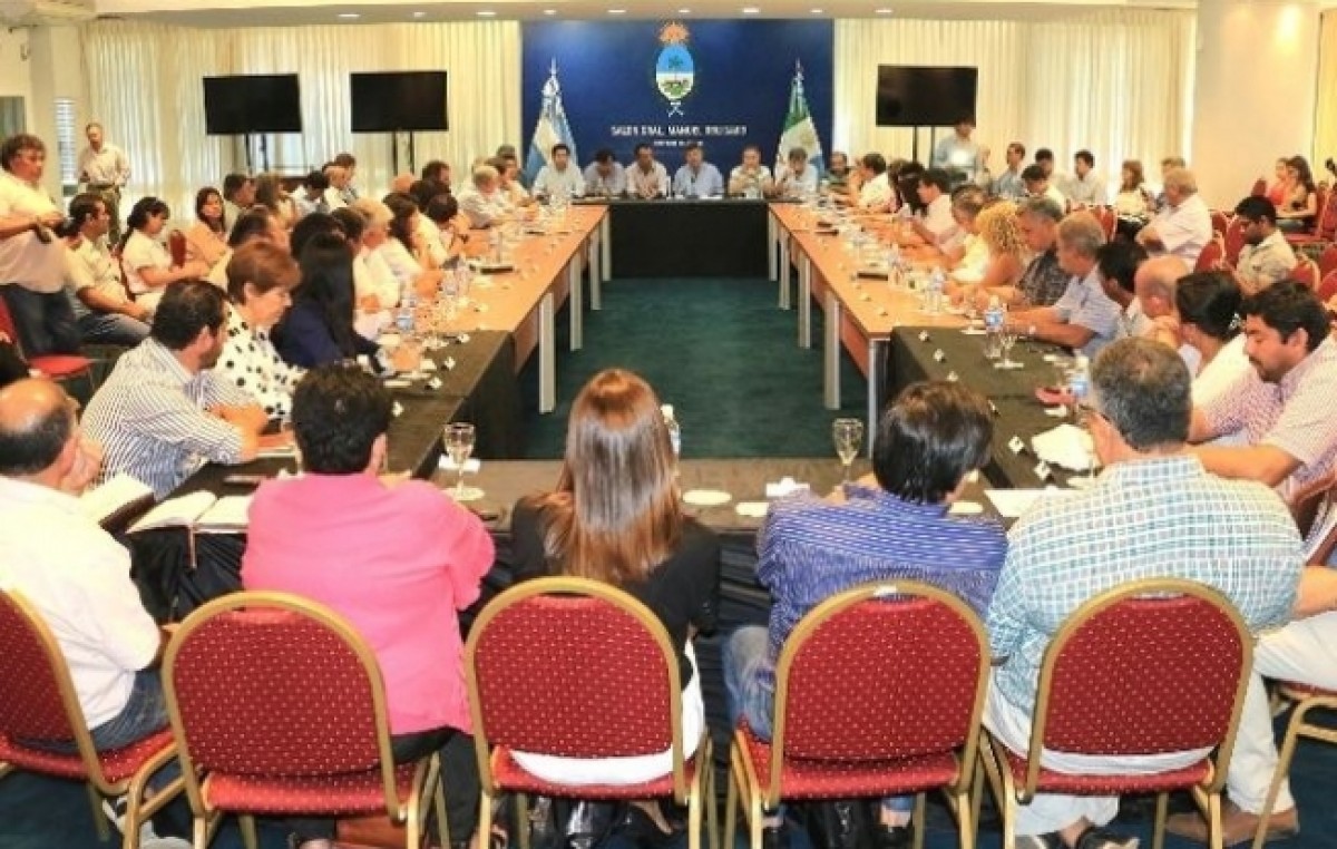 El Gobernador de Chaco presentó a intendentes el plan de Sistema de Ciudades
