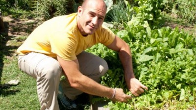 El intendente de Quilmes, Martiniano Molina cerró un taller para chicos con capacidades diferentes