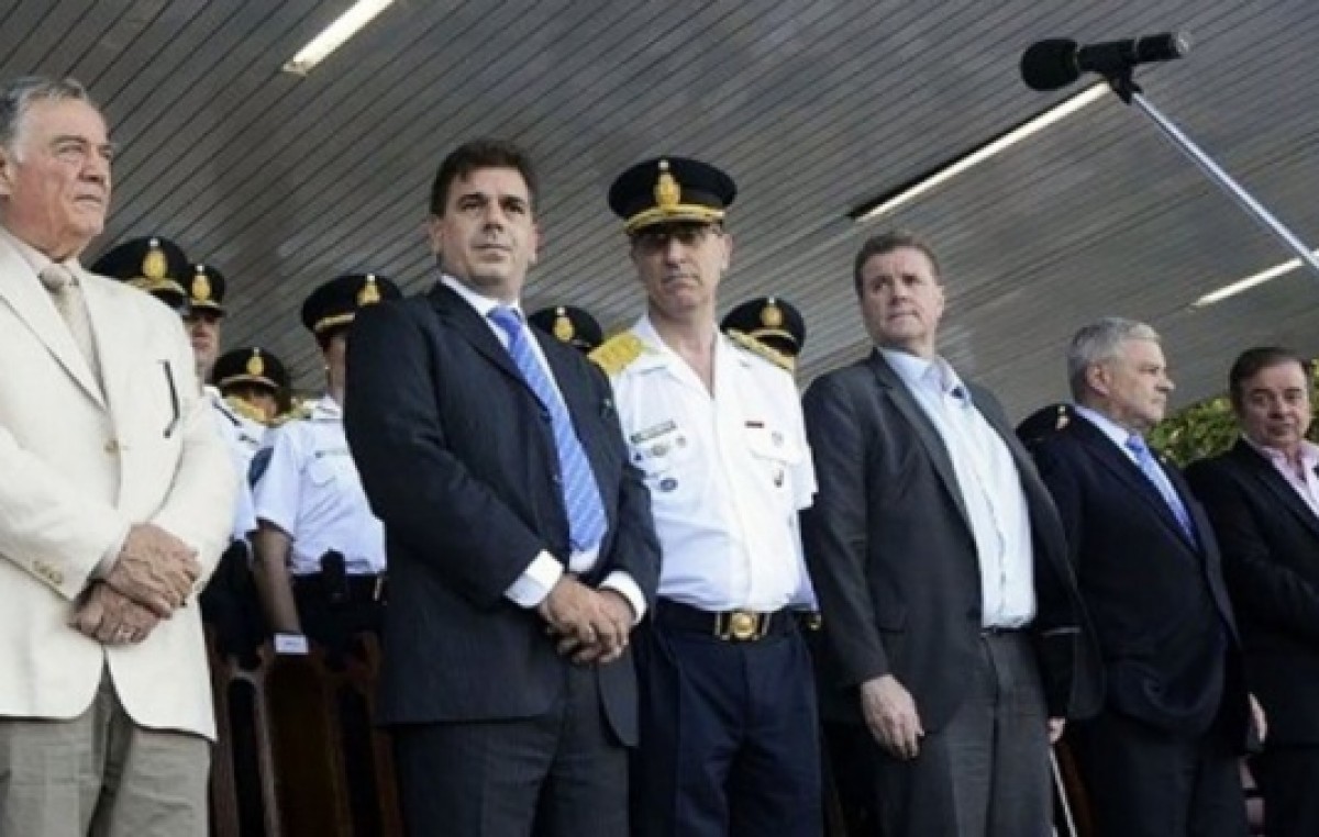 Ritondo quiere profundizar la capacitación y transferir la Policía Local a los municipios