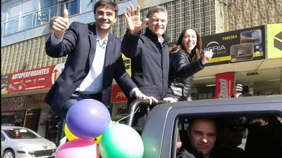 El Intendente de Olavarría no encuentra el equipo: sumó a un golfista pero perdió a un subsecretario