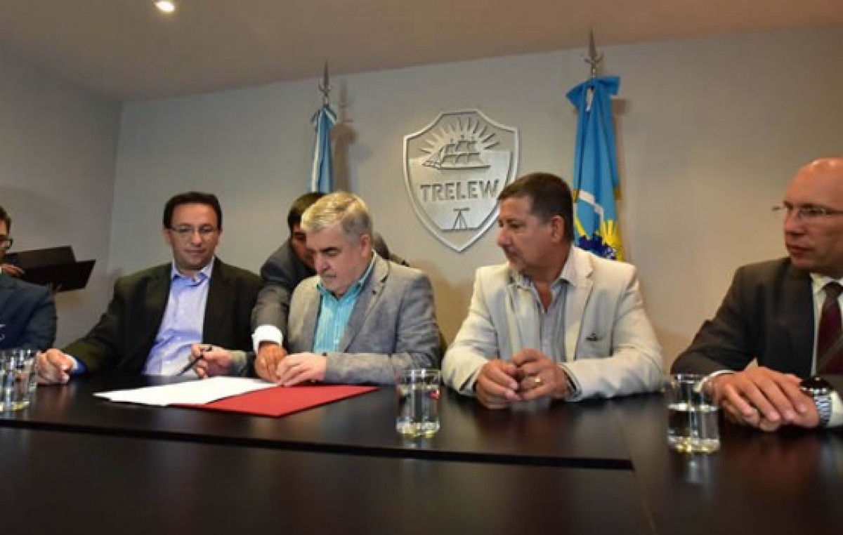 El Gobernador garantizó un desembolso de $ 20 millones para obras en Trelew