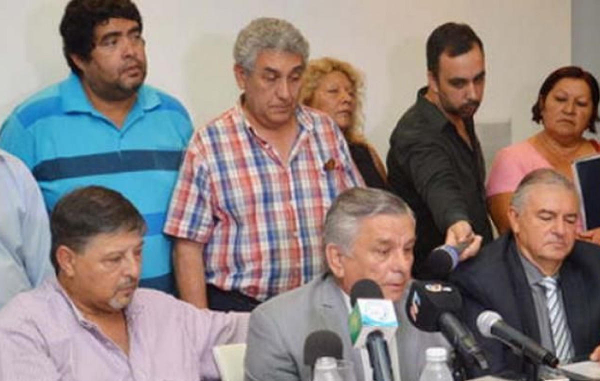 La Municipalidad de Santiago incrementará un 35% el básico de los empleados municipales