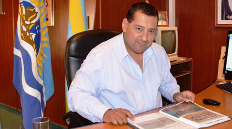 Guillermo Mercado es el primer intendente de Santa Cruz que en esta etapa de crisis financiera decidió recortar su salario.