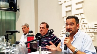 Municipales de Santa Fe definieron reclamo salarial y plazos de negociación