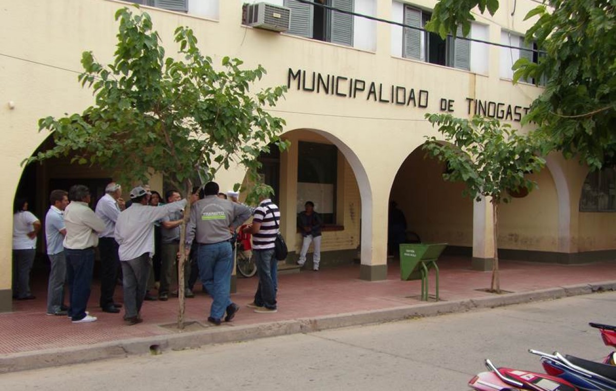 Mejora salarial a municipales de Tinogasta