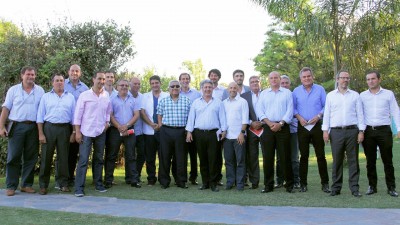 PRO defiende su poder con un foro de intendentes propio
