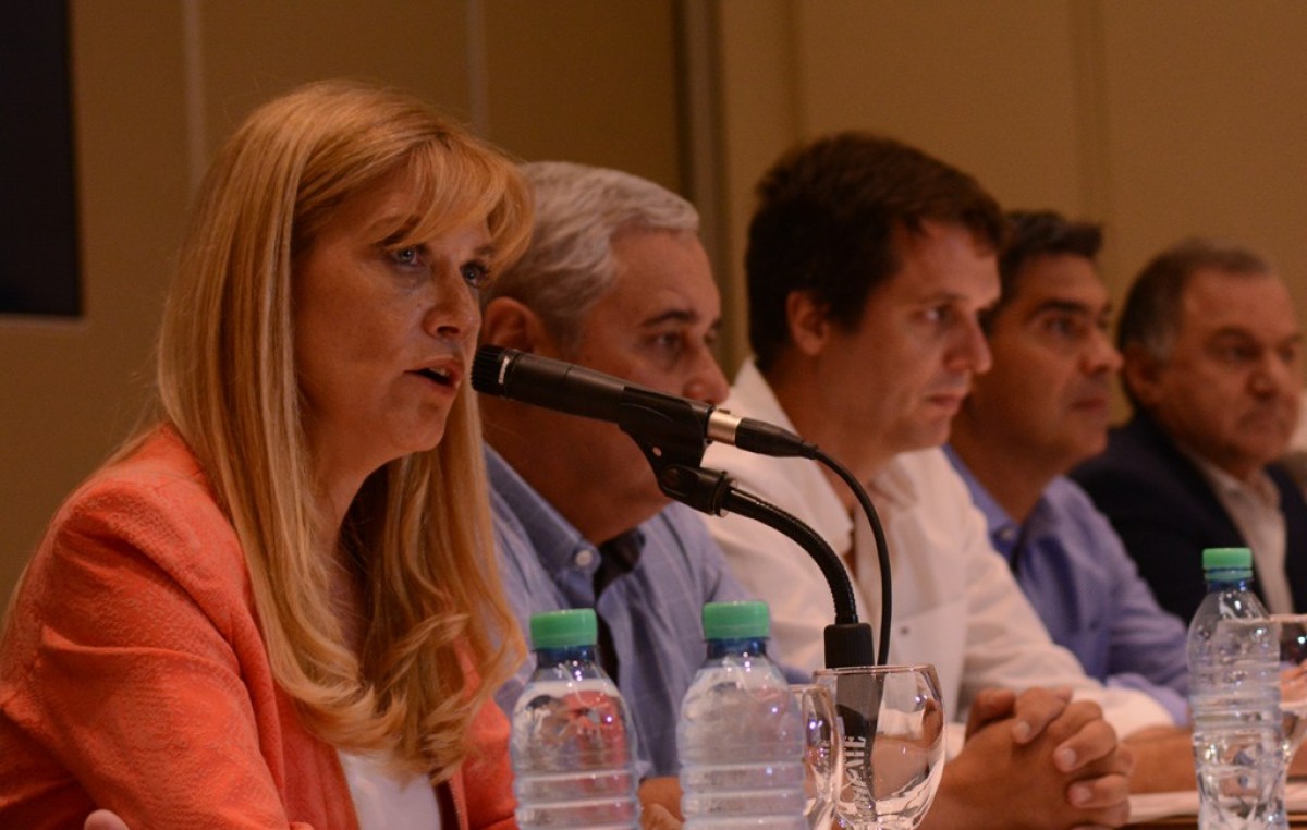 Proponen a Magario como secretaria general de la Federación de Municipios