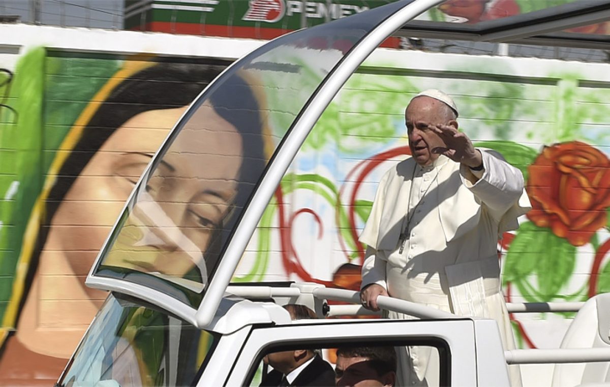 El Papa pidió evitar las «tentaciones del dinero, la fama y el poder»