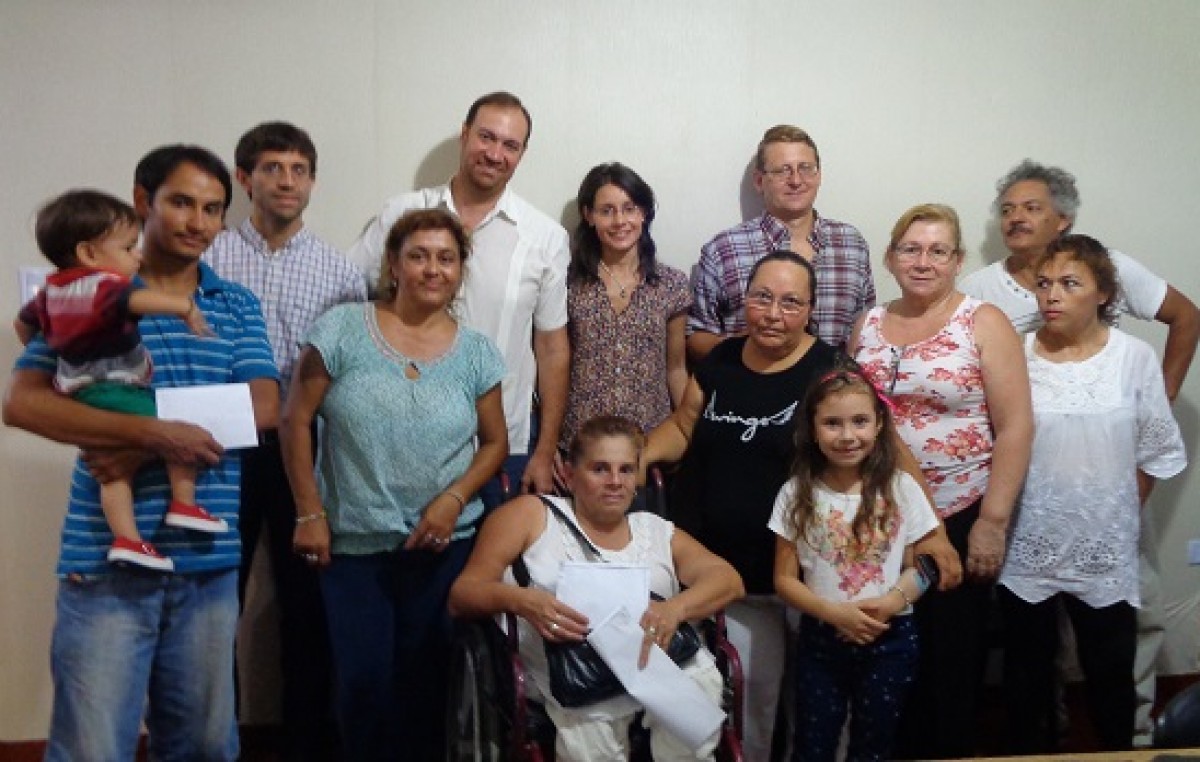 El Municipio de Corrientes entregó microcréditos a pequeños emprendedores