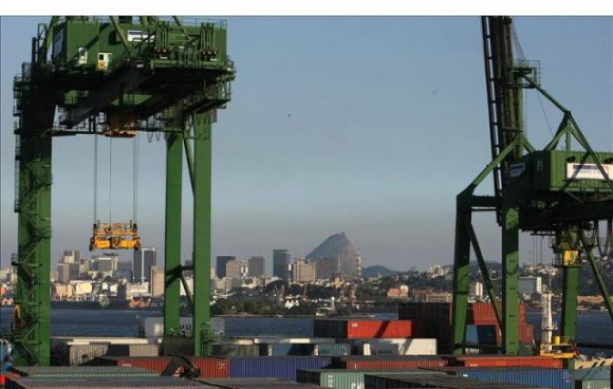 La producción industrial brasileña cayó 8,3% en 2015