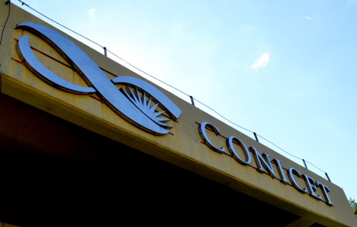 Investigadores del Conicet advirtieron que podría haber 700 despidos en el organismo en marzo