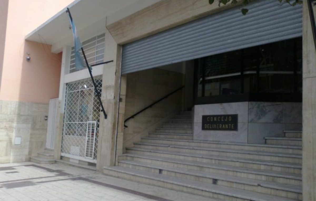 Becados de la Municipalidad de Comodoro se manifestaron en el Concejo