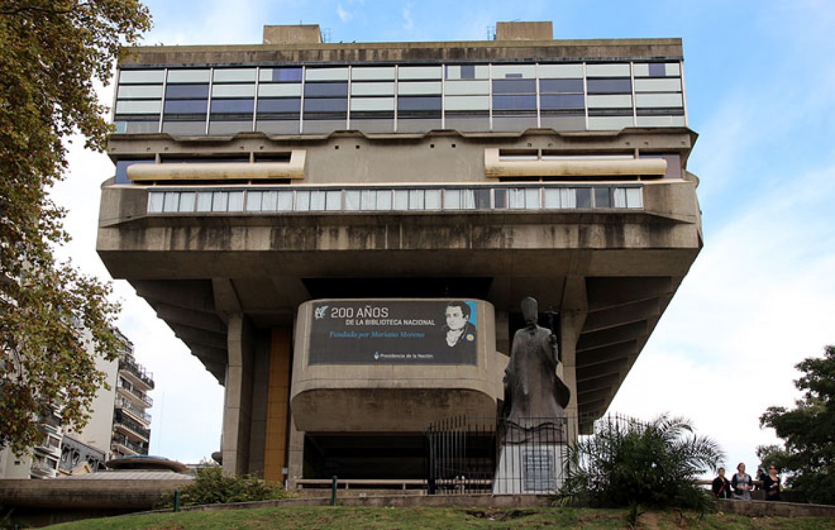 Denuncian 250 despidos en la Biblioteca Nacional